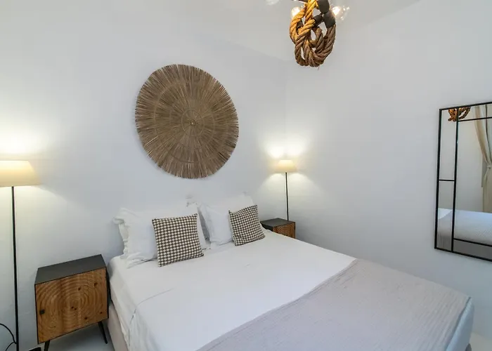 By Eneatinos - 3br Seaview Tínos