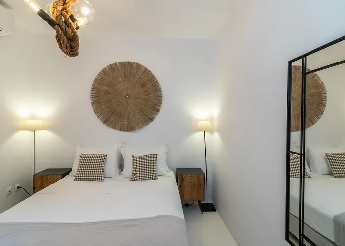 By Eneatinos - 3br Seaview Villa