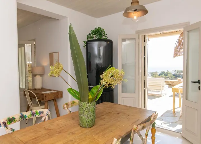 By Eneatinos - 3br Seaview