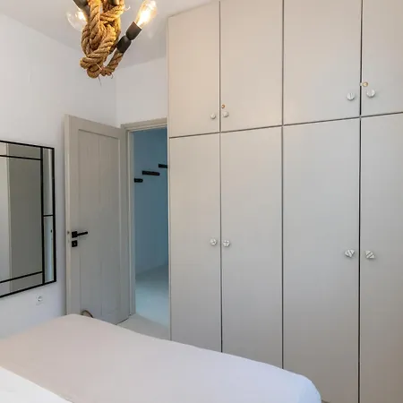 Villa By Eneatinos - 3br Seaview